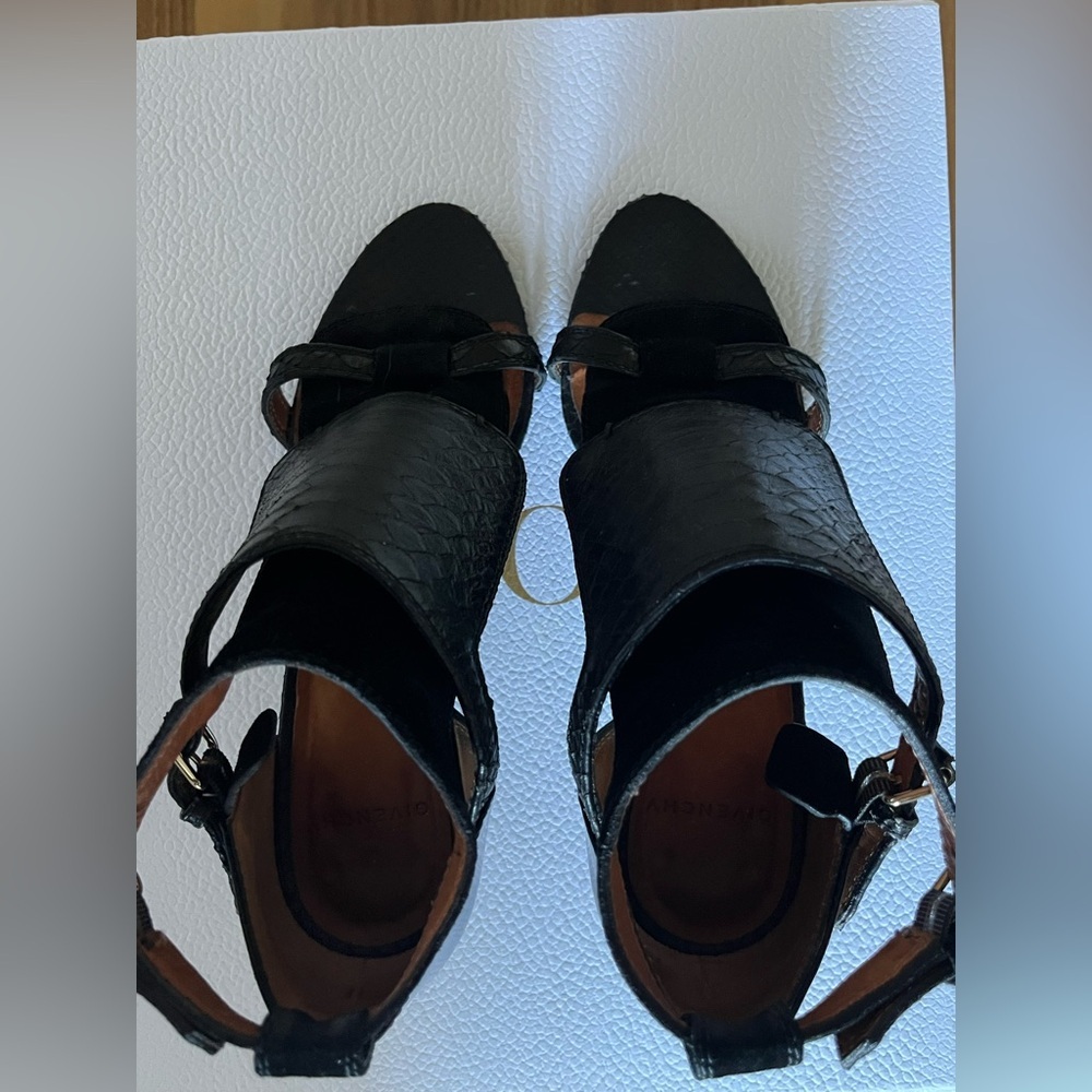 GIVENCHY sandal style black heels size 37 🎩🍾 - Picture 7 of 9